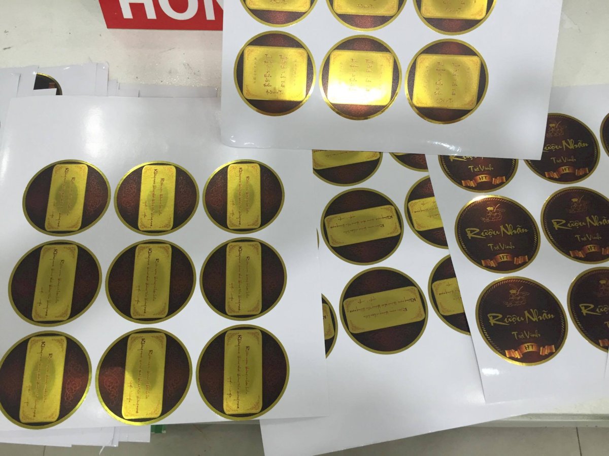 In tem decal nhôm xước vàng