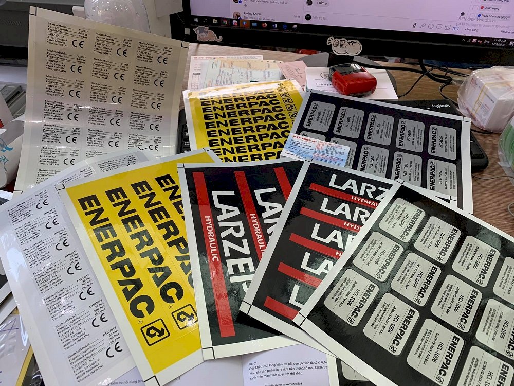 In tem nhãn decal theo yêu cầu