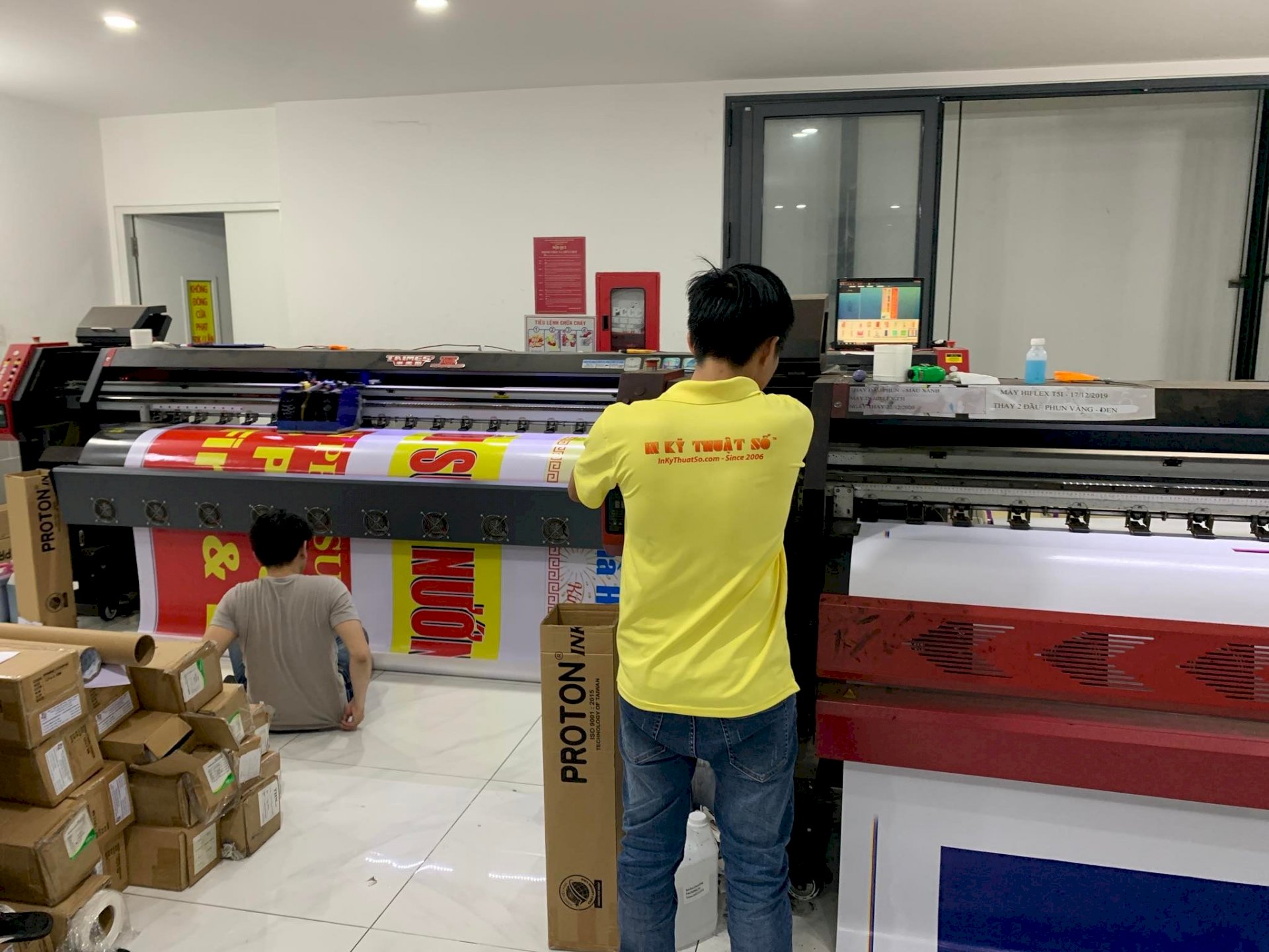 Công ty In Kỹ Thuật Số trang bị máy in Hiflex kỹ thuật cao