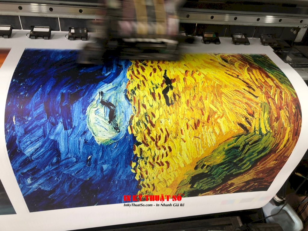 In Canvas sắc nét trên máy in chuyên dụng để cho chất lượng tranh đều màu, trung thực