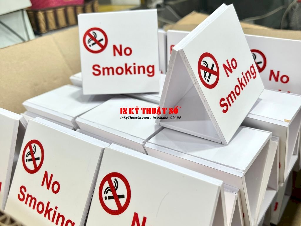 In table tent theo yêu cầu TPHCM