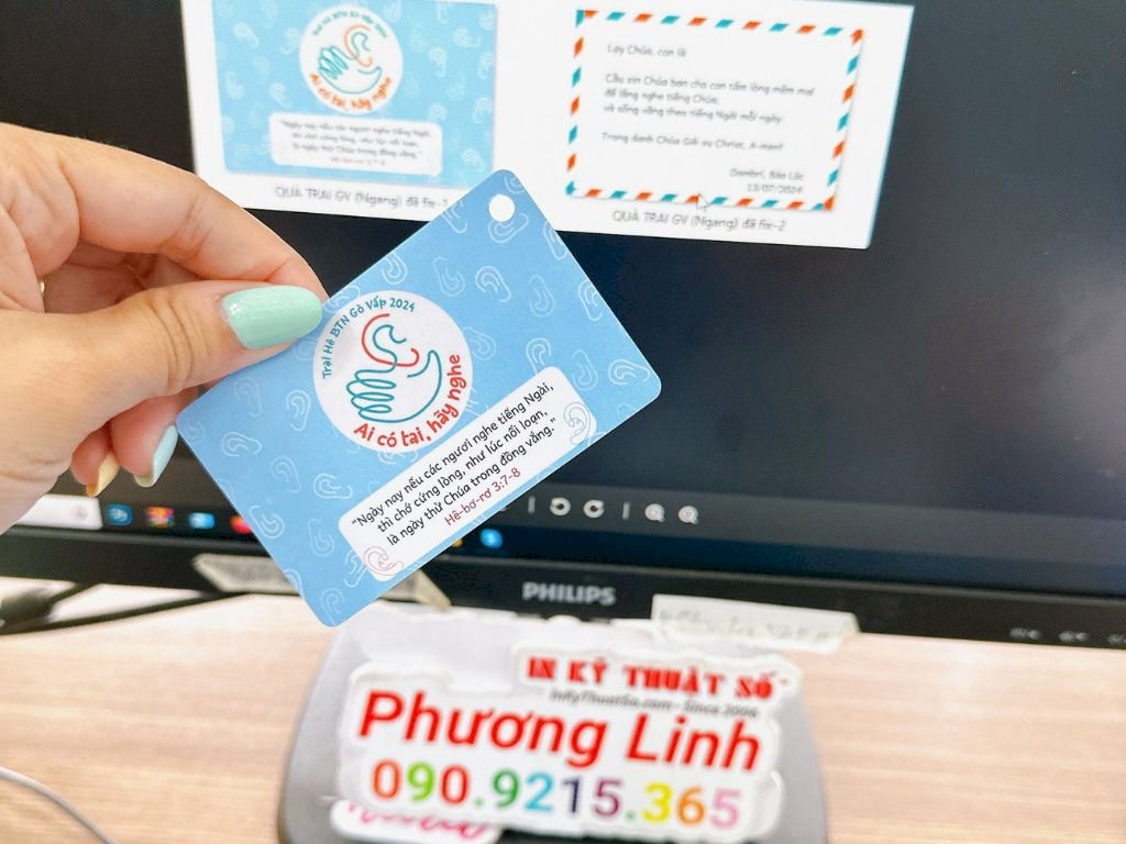 In thẻ nhựa móc khoá điện thoại theo yêu cầu TPHCM