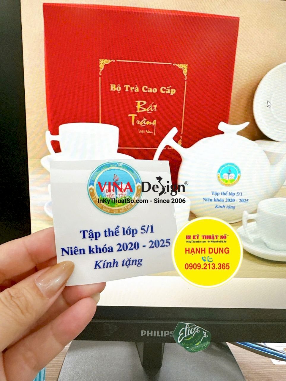 In nhãn Kính tặng UV DTF bóc dán trực tiếp lên Bộ tách trà cao cấp quà hội phụ huynh học sinh tặng giáo viên - INKTS3464