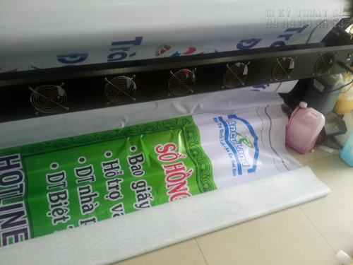 In UV Hiflex (không xuyên) bạt dày 3.6mm chất lượng cao dùng làm bảng hiệu, biển cửa hàng, bandroll quảng cáo