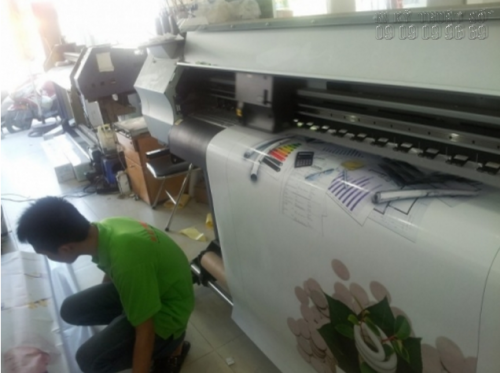 Công ty In Kỹ Thuật Số trang bị máy in UV hiện đại, chất lượng in tuyệt đẹp