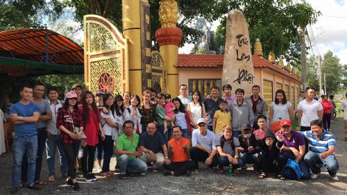 Công ty In Kỹ Thuật Số cúng dường trai tăng và khuân đồ hộ các sư thầy tại Thiền Viện Trúc Lâm Phật Đăng ngày 28/5/2017