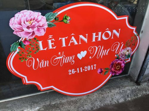 In bảng tên cô dâu chú rể TPHCM