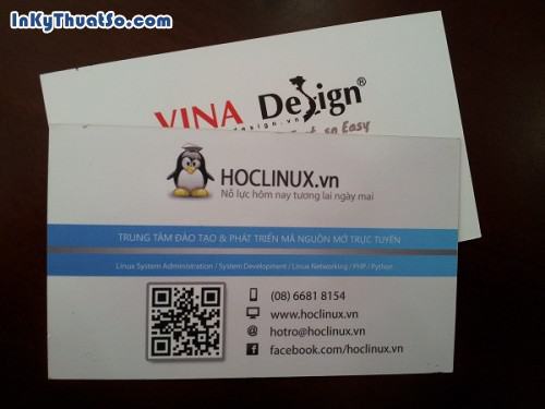 PVC trong suốt dùng in name card kết hợp mã QR code