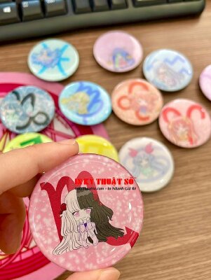 In huy hiệu nhựa hình anime đổ keo gắn nam châm - INKTS432