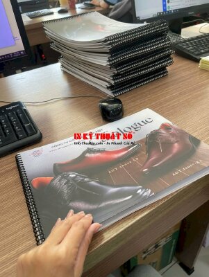 In quyển tài liệu quảng cáo bằng tiếng Anh, catalogue giới thiệu sản phẩm giày da nam - INKTS3295