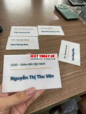 In bảng tên Mica trắng chức danh nhân sự, phòng ban công ty - INKTS3302