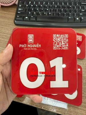 Làm số thứ tự bàn có mã QRcode in UV trong 3li cắt CNC cho quán phở dán bàn, dán tường - INKTS3307