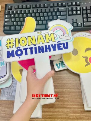 In bảng cầm tay sự kiện kỷ niệm 10 năm thành lập công ty, in hashtag giá rẻ - INKTS719