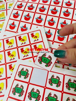 In nhãn sticker Bầu Cua Tôm Cá dán cục xúc xắc xí ngầu chơi Tết, tem PP đế giấy - INKTS1182