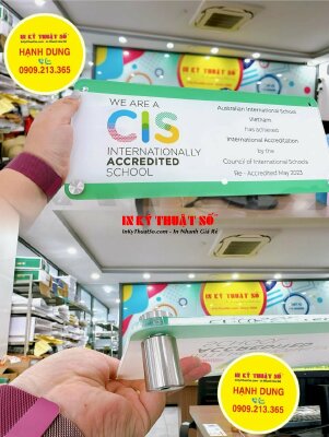 Làm bảng hiệu Mica thông tin trường quốc tế - INKTS1360