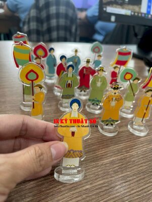 Mô hình Standee Mica in UV 2 mặt, 3 lớp mực in làm bộ sưu tập nhân vật cung đình Việt Nam xưa mặc lễ phục truyền thống - INKTS3361