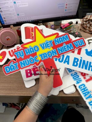 In hashtag cầm tay 30/4 Tự hào Việt Nam đất nước trọn niềm vui - INKTS3433