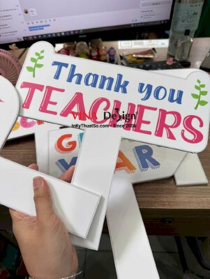 In hashtag cầm tay chia tay lớp học, thank you teachers, great year ever, shine your way - INKTS3435