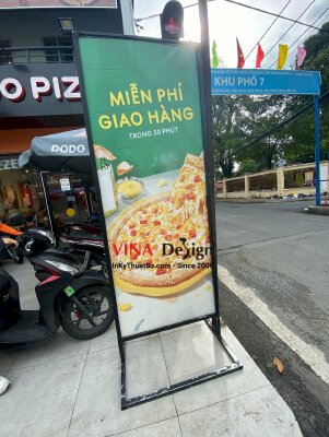 Khung Standee chân sắt, chân dựng Standee sắt ngoài trời - INKTS815