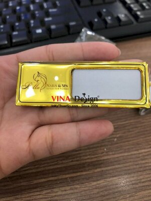 In bảng tên nhân viên dịch vụ Spa Nail gắn nam châm - INKTS423