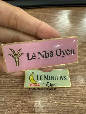 In bảng tên nhựa đổ keo gắn nam châm, nhận in số lượng ít - INKTS3521