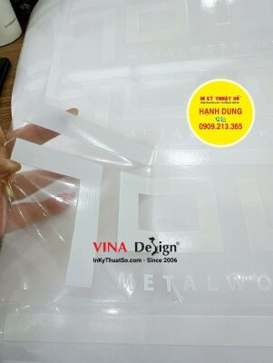 In Logo decal trong in UV mực trắng, có bế viền xung quanh, logo công ty sản xuất hóa chất - INKTS3483