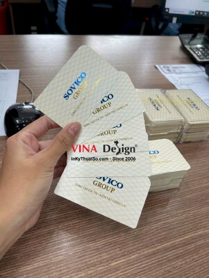 In name card ép kim chức danh Thư ký cấp cao Senior Secretary to the Chairwoman tập đoàn kinh tế đa ngành - INKTS3488