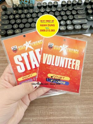 In thẻ staff đeo sự kiện StarXCamp chương trình hội trại bóng rổ VBA, thẻ giấy ép plastic bấm lỗ tròn - INKTS3531