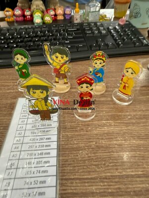 Standee để bàn Mica đồ án tốt nghiệp nhân vật chibi - INKTS3573