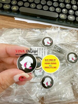 In Pin cài áo kim loại nhôm mặt xước in UV màu, gắn nam châm hít, hình tròn đường kính 2.5cm - INKTS3666
