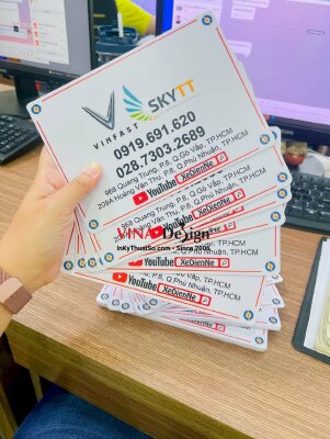 In thẻ nhựa PVC 4 lớp, ép mờ 2 mặt, bo góc cho cửa hàng xe điện Vinfast - INKTS395