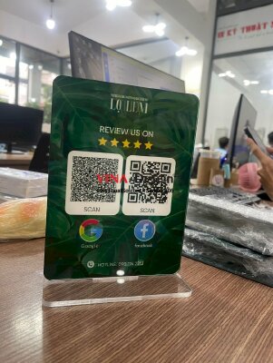 Làm standee quét mã QR code đánh giá review Phòng khám chuyên khoa thẩm mỹ - INKTS3655