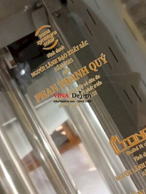 In nhãn UV DTF dán cup kỷ niệm chương vinh danh tri ân nhân viên - INKTS2540