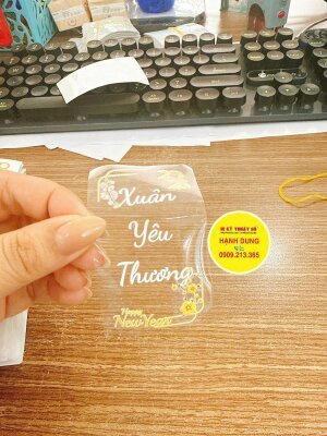 In nhãn chữ Xuân Yêu Thương UV DTF dán quà Tết cho công ty chuyên cung cấp nguyên liệu mỹ phẩm - INKTS3066