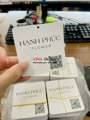 In tag treo cửa hàng hoa tươi, thông tin dịch vụ, địa chỉ, có mã QRcode Zalo - INKTS2369