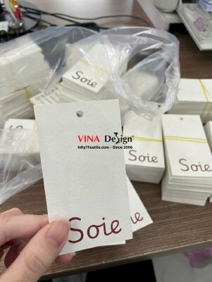 In tag treo quần áo giấy mỹ thuật vân mây, in 2 mặt, bấm lỗ tròn - INKTS2371