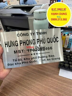 In UV trên nhôm xước Bảng tên công ty, làm bảng inox ăn mòn theo nội dung, hàng gửi đi An Giang từ TPHCM - INKTS3692