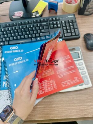In catalogue bìa cứng, in catalogue a4 khổ ngang gáy lò xo - INKTS651