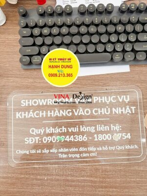 Biển hiệu Mica thông tin giờ làm việc ngày chủ nhật cho showroom - INKTS3815