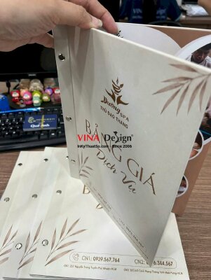 In quyển menu bảng giá dịch vụ Spa khổ A4, bìa bồi carton cứng, ruột giấy cán mờ, gáy ghim inox - INKTS3865