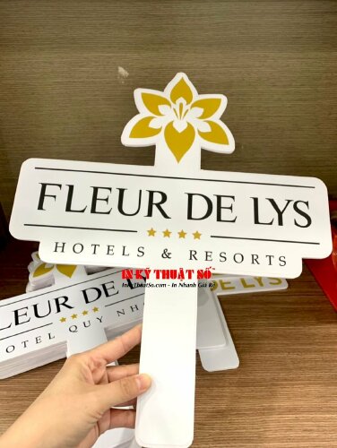 Hashtag cầm tay khách sạn Fleur de Lys Hotels & Resort - MSN426