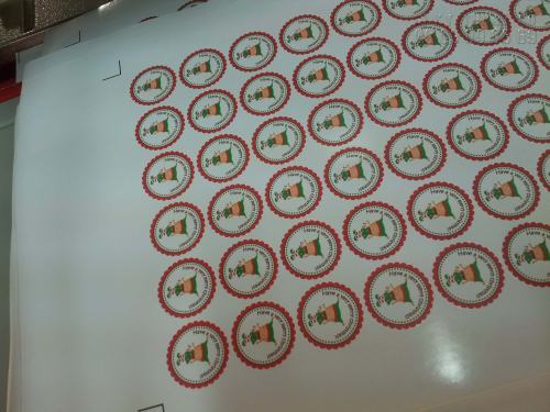 In tem nhanh làm tem bảo hành trên chất liệu decal vỡ cho chất lượng cao tại InKyThuatSo