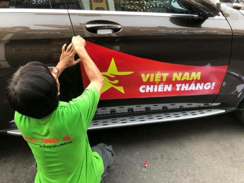 In tem dán sườn xe ô tô TPHCM