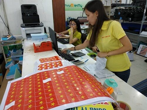 Chúc mừng Olympic Việt Nam - U23 Việt Nam, in decal sticker logo cờ Việt Nam