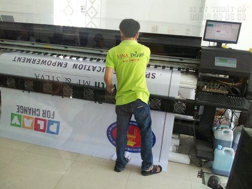In kỹ thuật số khổ lớn làm phông nền chương trình với Công ty TNHH In Kỹ Thuật Số - Digital Printing