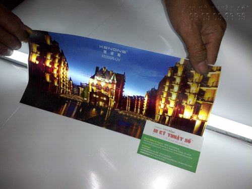 In UV canvas bóng chất lượng cao dùng làm tranh nghệ thuật