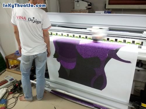In tranh nghệ thuật chất liệu vải silk cho trang trí không gian nội thất thực hiện in ấn tại Công ty TNHH In Kỹ Thuật Số  In tranh nghệ thuật trừu tượng với chất liệu Silk tại Tp.HCM