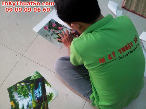 Tranh nghệ thuật với vải Canvas