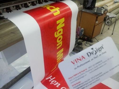 Sản phẩm in băng rôn, khẩu hiệu đều được in trên máy in khổ lớn, chất lượng in ấn tuyệt đẹp tại Công ty In Kỹ Thuật Số