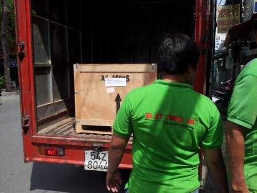 In Kỹ Thuật Số nhập máy in hiflex khổ lớn về trung tâm in ấn của mình tại 365 Lê Quang Định, P.5, Q.Bình Thạnh, Tp.HCM